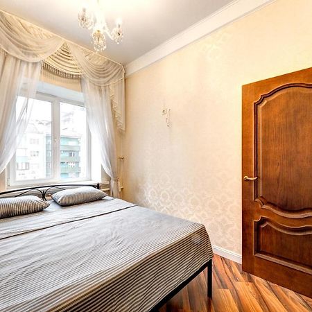 Apartments With 3 Rooms Near Palace Ukraine Киев Екстериор снимка