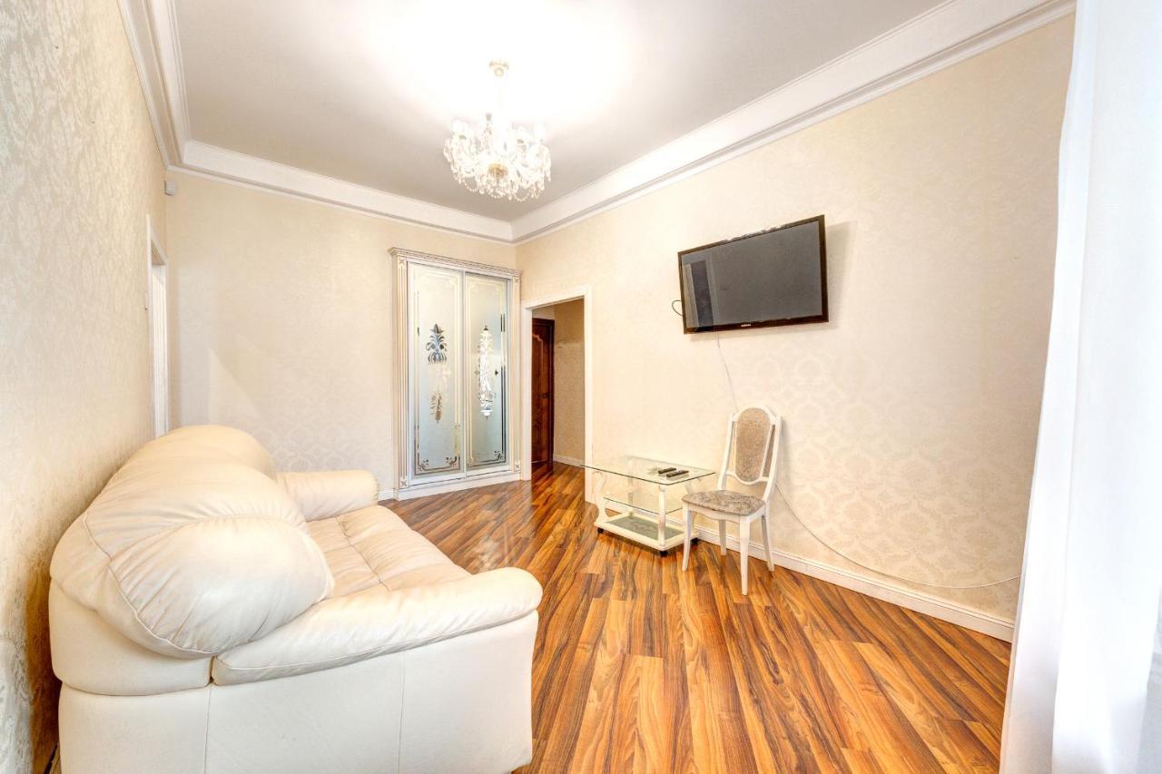 Apartments With 3 Rooms Near Palace Ukraine Киев Екстериор снимка