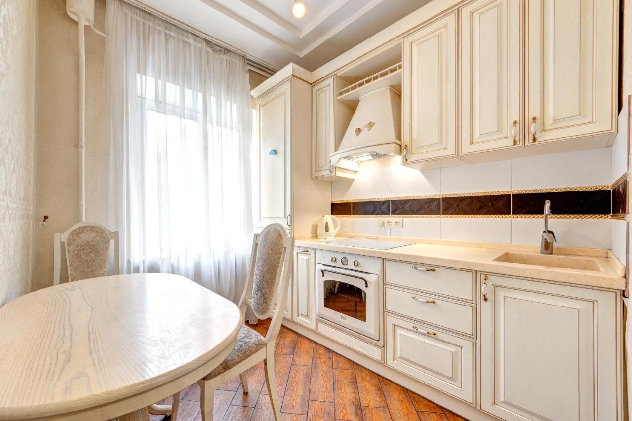 Apartments With 3 Rooms Near Palace Ukraine Киев Екстериор снимка